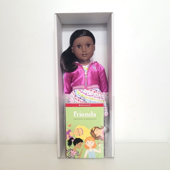 American Girl Truly Me #80 18" Doll Dark Skin Black Brown Hair Brown Eyes - BNIB - Picture 2 of 7